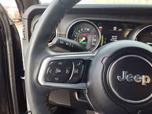 Used 2023 Jeep Wrangler Unlimited Sahara AWD/4WD image 17