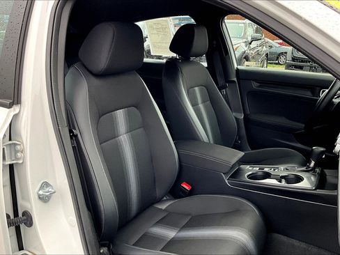 Used 2023 Honda Civic Sport image 7