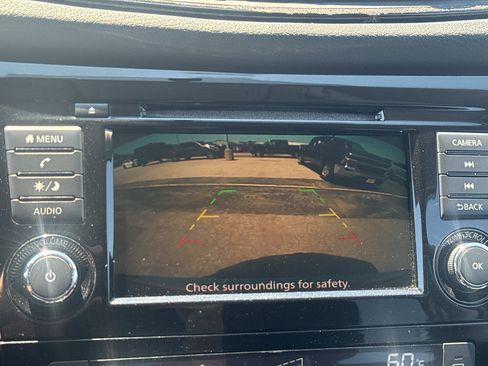 Used 2018 Nissan Rogue SV AWD/4WD image 19