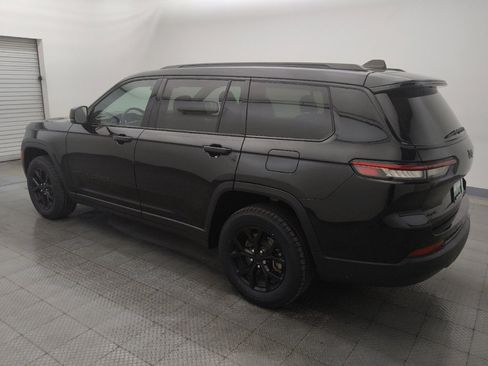Used 2024 Jeep Grand Cherokee L Laredo AWD/4WD image 3