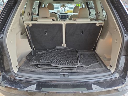 Used 2019 Volkswagen Atlas SE w/ Panoramic Sunroof Package image 5