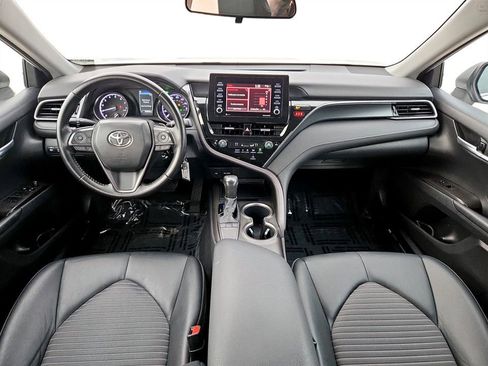 Used 2023 Toyota Camry SE image 13