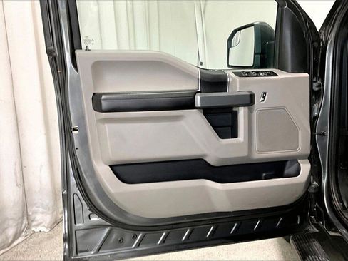 Used 2018 Ford F150 XLT image 21