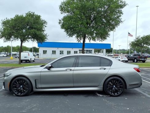 Used 2021 BMW 750i xDrive w/ Executive Package AWD/4WD image 12
