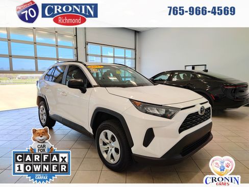 Used 2021 Toyota RAV4 LE AWD/4WD image 1