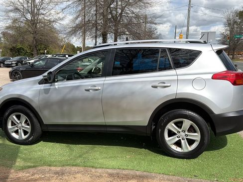 Used 2013 Toyota RAV4 XLE image 6