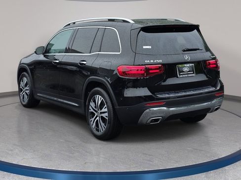 Used 2025 Mercedes-Benz GLB 250 4MATIC image 8