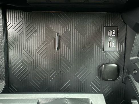 Certified 2025 Toyota 4Runner SR5 AWD/4WD image 41