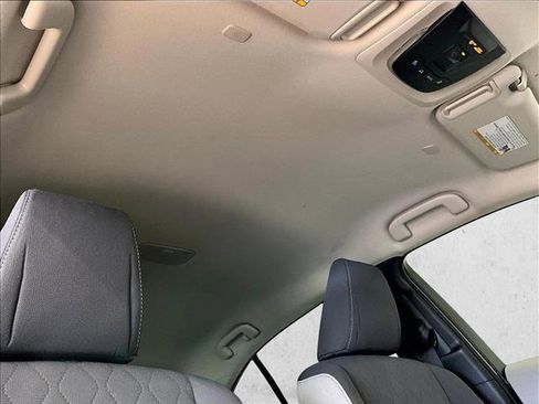 Used 2024 Toyota Corolla LE FWD image 17