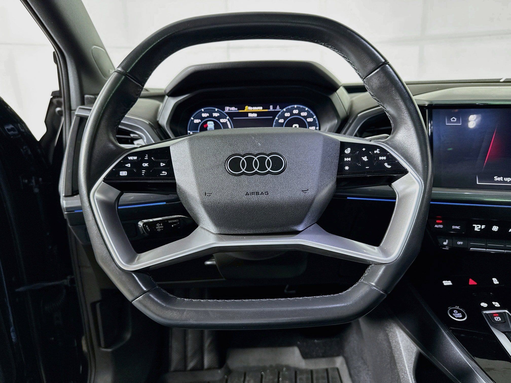 Used 2024 Audi Q4 e-tron Premium Plus w/ Premium Plus AWD/4WD image 17