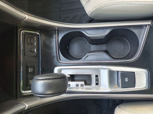 Used 2022 Subaru Ascent Premium w/ Convenience Package image 29