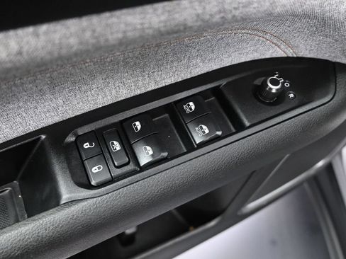 Used 2022 Jeep Compass Latitude AWD/4WD image 10