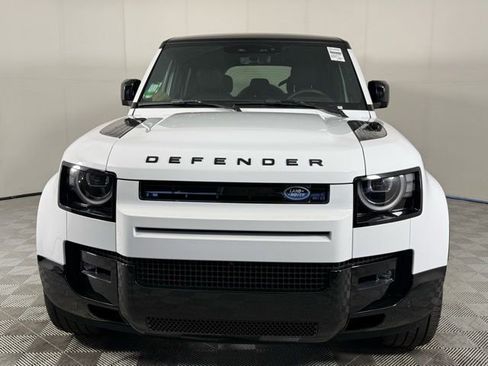 New 2026 Land Rover Defender 110 V8 AWD/4WD image 7