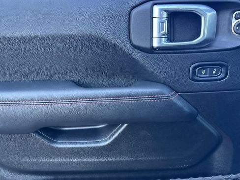 Used 2022 Jeep Gladiator Rubicon w/ LED Lighting Group image 11