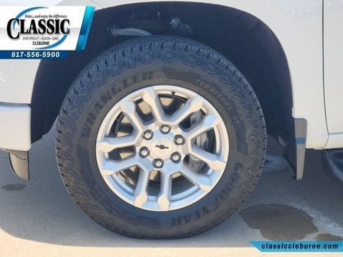 Used 2024 Chevrolet Silverado 1500 RST w/ Z71 Off-Road Package AWD/4WD image 13