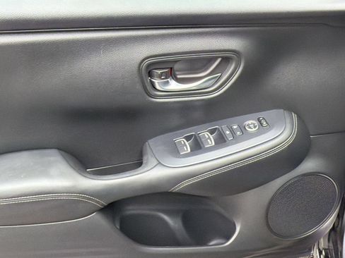 Used 2023 Honda HR-V EX-L image 13