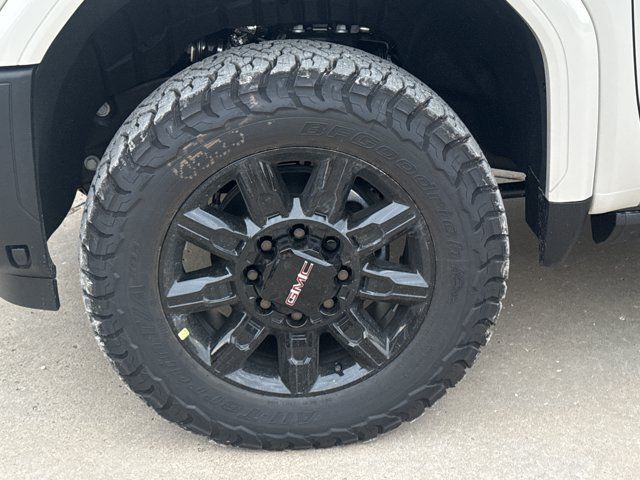 New 2026 GMC Sierra 2500 AT4 w/ AT4 Premium Plus Package AWD/4WD image 17