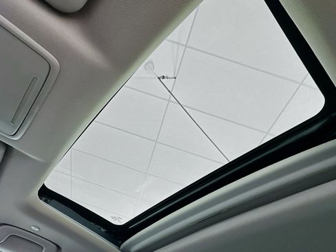 Used 2024 Honda CR-V EX-L image 24