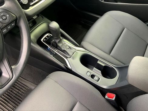 Used 2025 Toyota Corolla LE w/ LE Premium Package image 16
