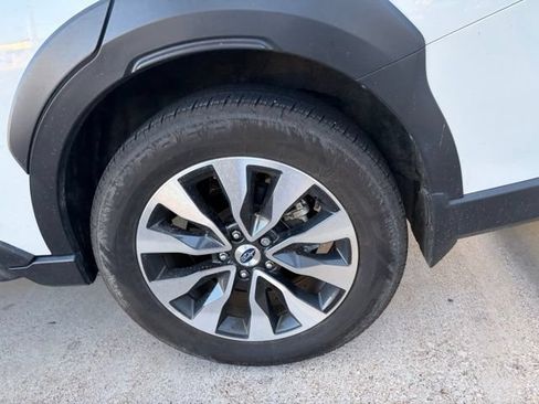 Used 2024 Subaru Outback Touring AWD/4WD image 4