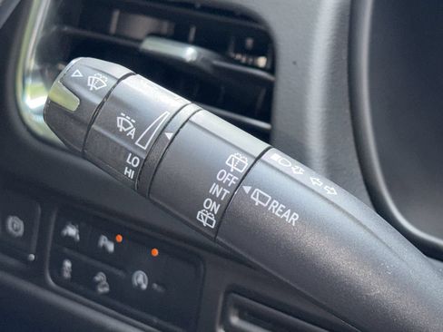 Used 2023 Chevrolet Tahoe Z71 AWD/4WD image 18