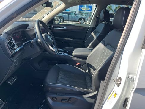 Used 2024 Volkswagen Atlas SEL Premium R-Line AWD/4WD image 10
