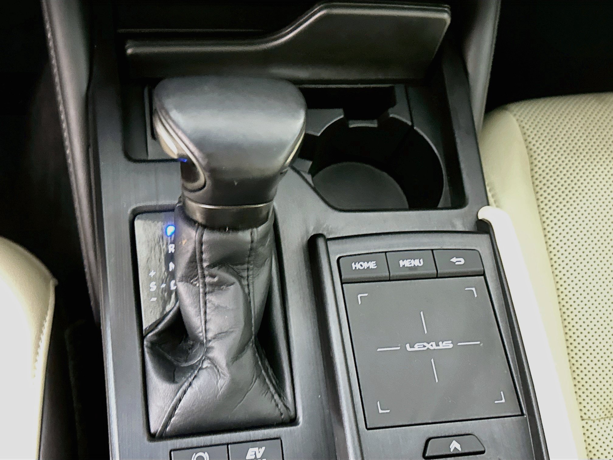 Used 2022 Lexus ES 300h w/ Premium Package FWD image 24