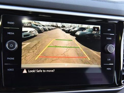 Certified 2022 Volkswagen Atlas Cross Sport SE w/ Panoramic Sunroof Package image 11