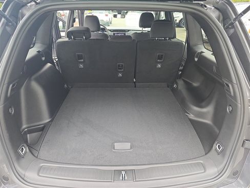 New 2025 Jeep Grand Cherokee Laredo image 13