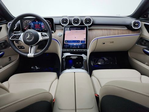 Used 2025 Mercedes-Benz C 300 Sedan image 21