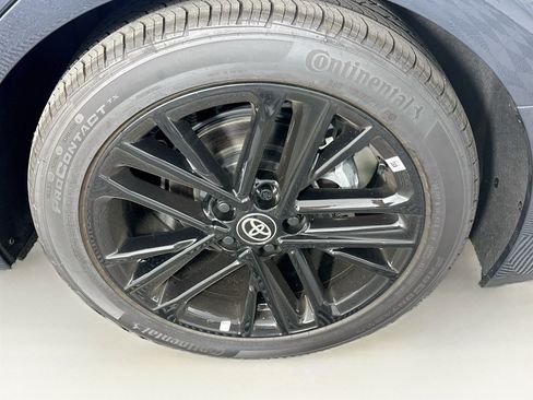 Used 2026 Toyota Camry SE w/ Multimedia Upgrade Package FWD image 11