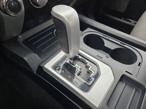Used 2018 Toyota Tundra SR5 image 29