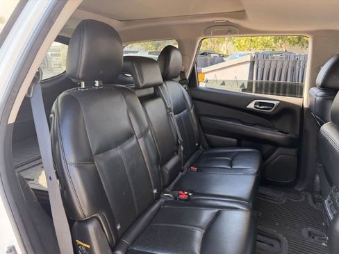 Used 2015 Nissan Pathfinder Platinum w/ Cargo Package FWD image 12