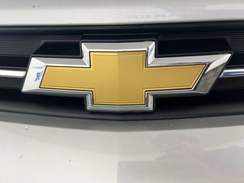 Used 2022 Chevrolet Trax LT w/ LT Convenience Package image 30