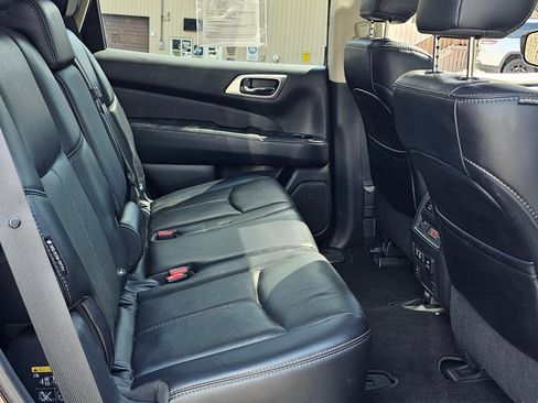 Used 2020 Nissan Pathfinder Platinum image 8