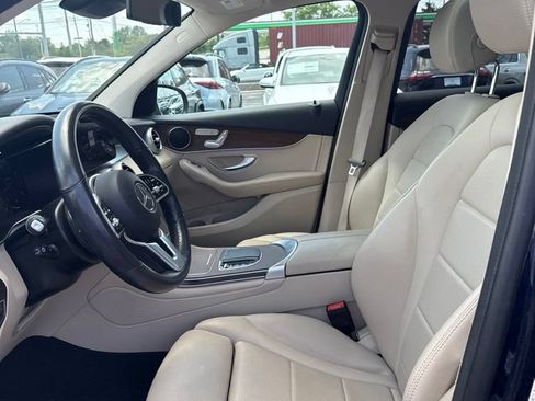 Used 2022 Mercedes-Benz GLC 300 4MATIC image 9