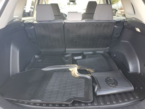 Certified 2022 Toyota RAV4 XLE AWD/4WD image 9