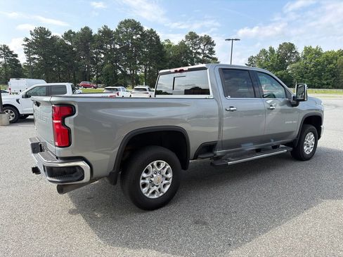 Used 2025 Chevrolet Silverado 2500 LTZ w/ LTZ Convenience Package AWD/4WD image 7