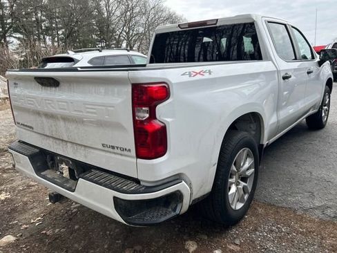 Certified 2022 Chevrolet Silverado 1500 Custom AWD/4WD image 7