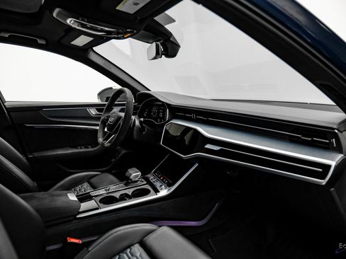 Used 2025 Audi RS 6 performance image 43