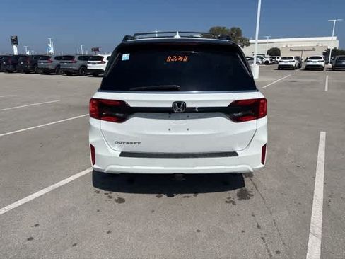 Used 2025 Honda Odyssey EX-L image 4
