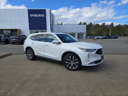 Used 2024 Acura MDX SH-AWD w/ Technology Package image 2