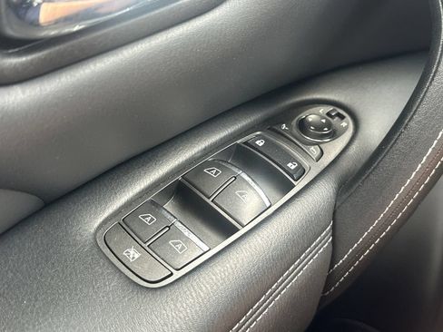 Used 2017 INFINITI QX80 4WD w/ Deluxe Technology Package image 31