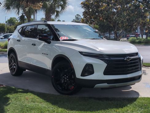 Used 2020 Chevrolet Blazer LT w/ Redline Edition FWD image 2