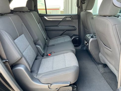Used 2025 GMC Acadia Elevation AWD/4WD image 22