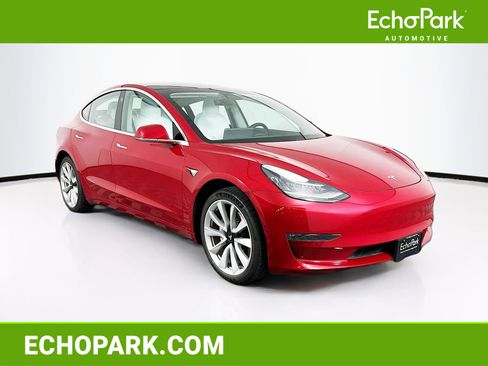 Used 2018 Tesla Model 3 Mid Range image 1
