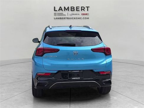 Used 2025 Buick Encore GX Sport Touring w/ Advanced Technology Package AWD/4WD image 4