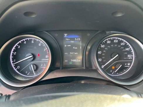 Used 2022 Toyota Camry SE FWD image 18