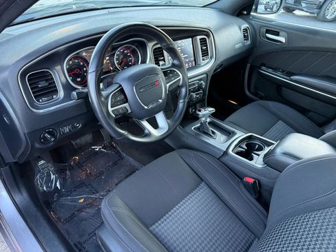 Used 2018 Dodge Charger R/T w/ Navigation & Travel Group image 10