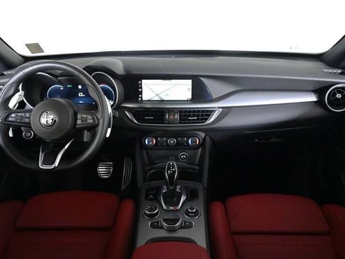 Used 2025 Alfa Romeo Stelvio Sprint w/ Veloce Package AWD/4WD image 9